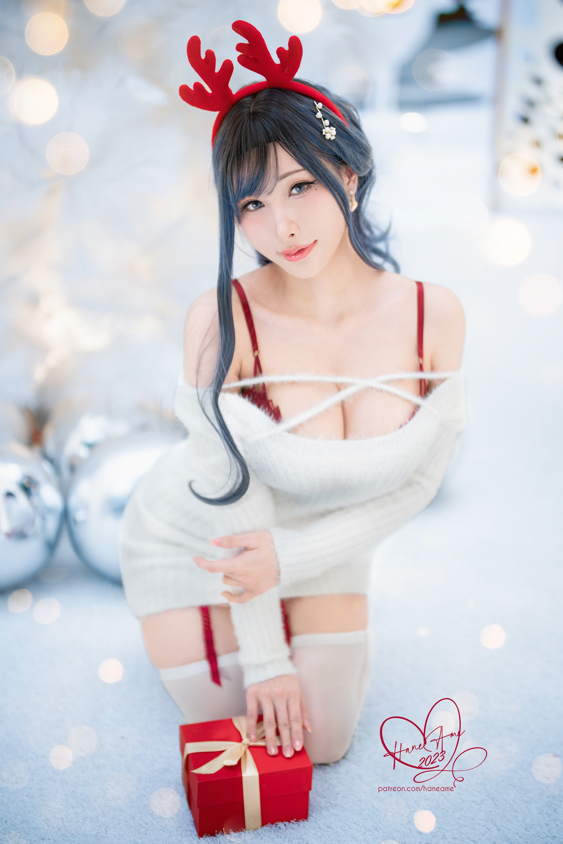 Hane Ame 雨波写真 - Original 2023 White Christmas Moose Onesan 2